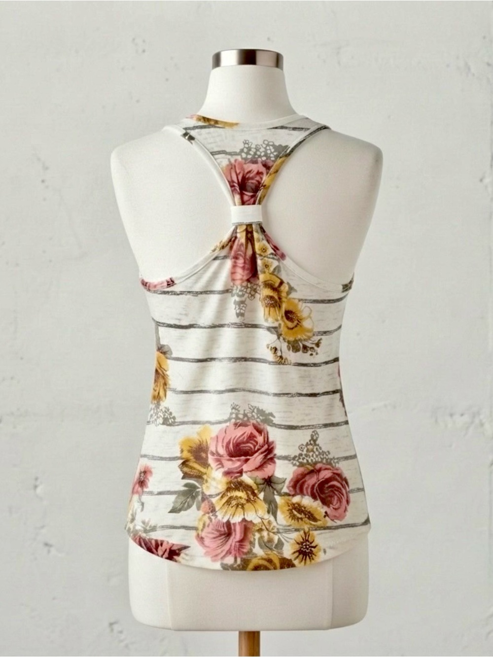 🔥Maurices 🌺White Striped Floral Racerback Tank with Pink & Mustard Blooms